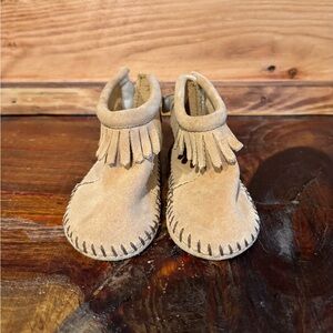 Infants Minnetonka Back Flap Bootie